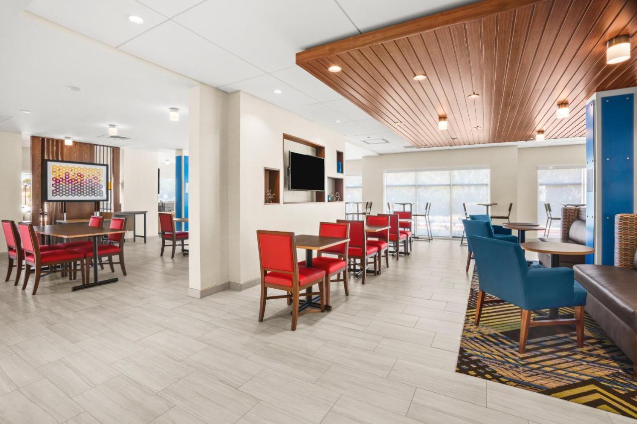 Holiday Inn Express & Suites - Suisun City By Ihg Zewnętrze zdjęcie