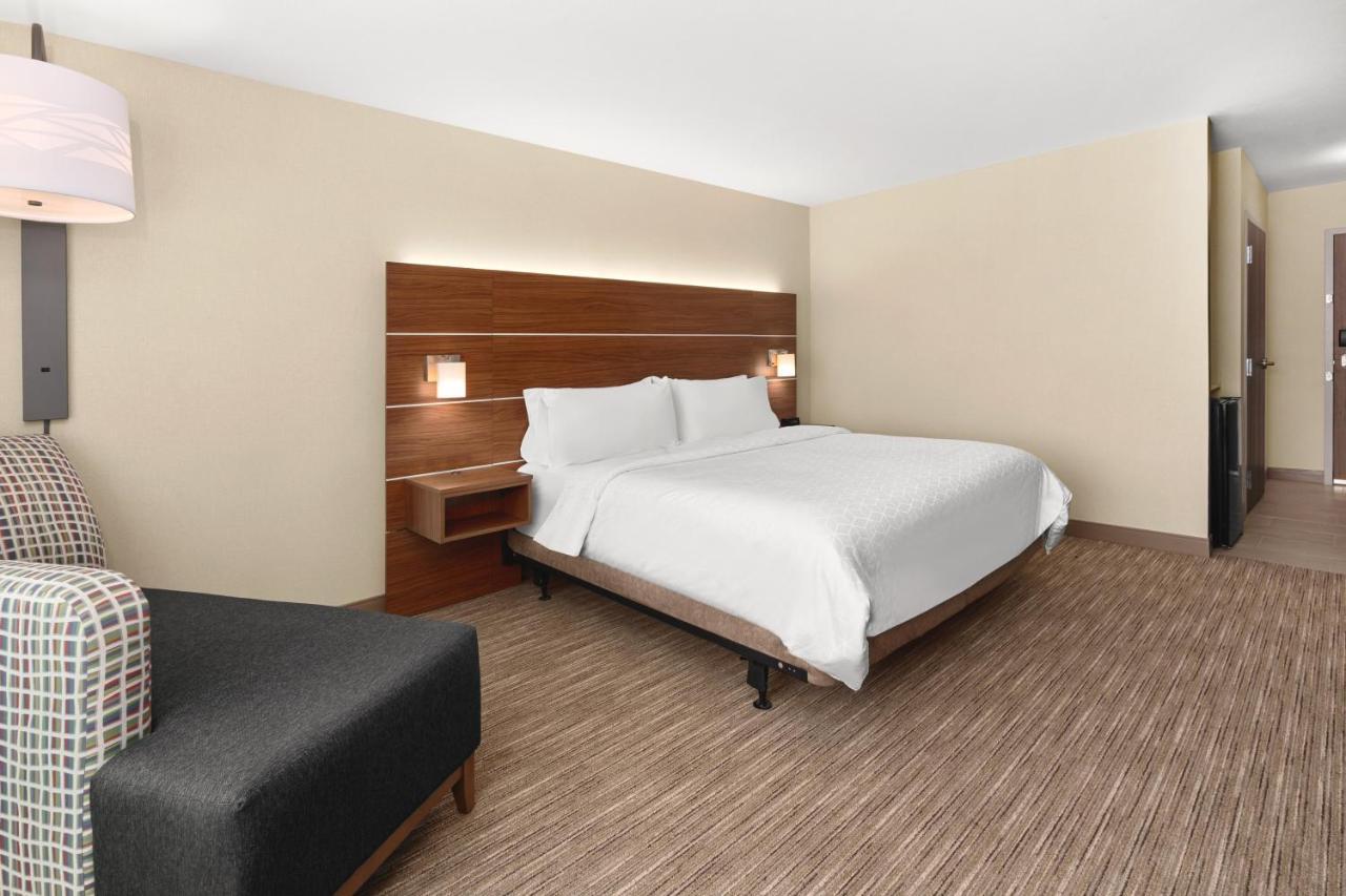 Holiday Inn Express & Suites - Suisun City By Ihg Zewnętrze zdjęcie