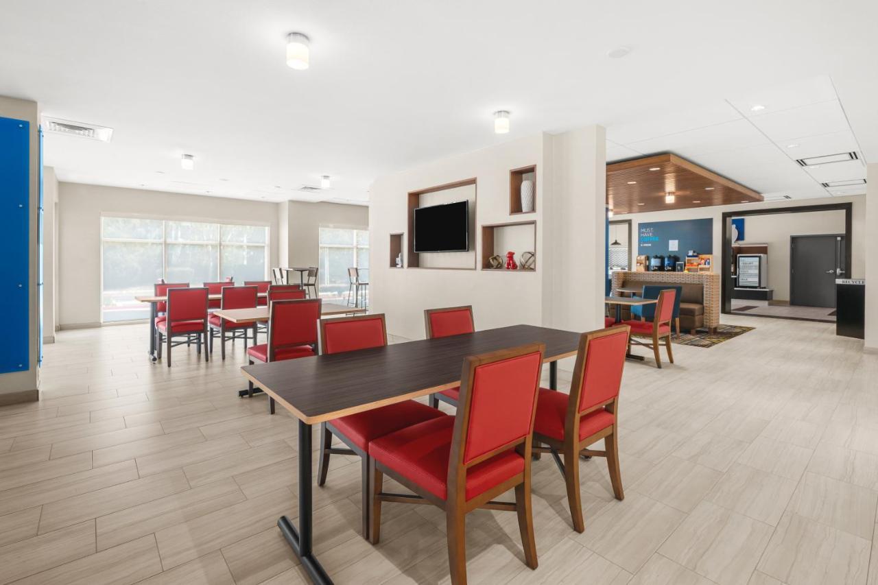 Holiday Inn Express & Suites - Suisun City By Ihg Zewnętrze zdjęcie